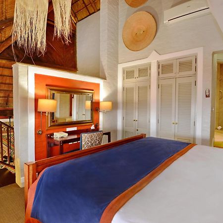 Victoria Falls Safari Lodge Bagian luar foto
