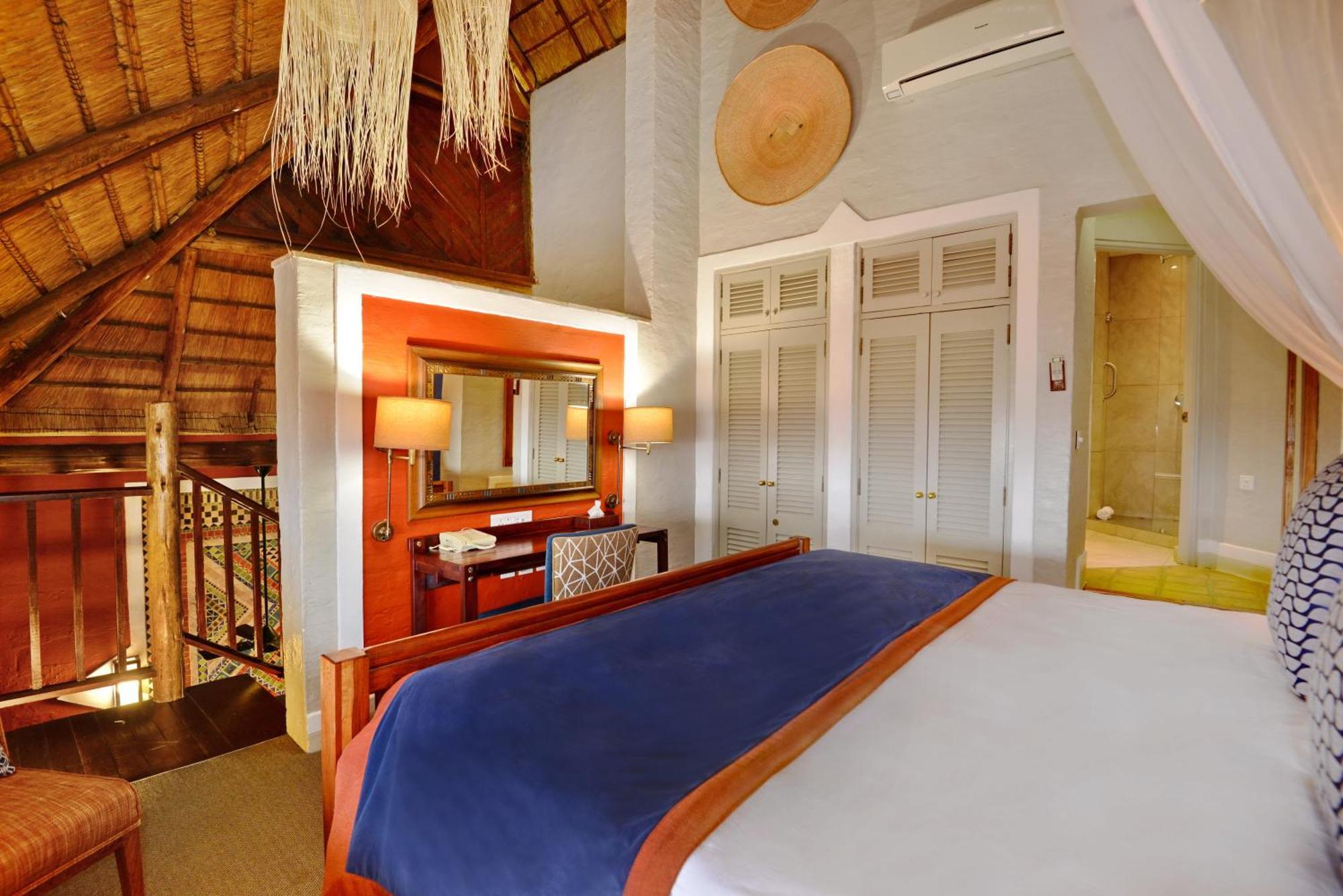 Victoria Falls Safari Lodge Bagian luar foto