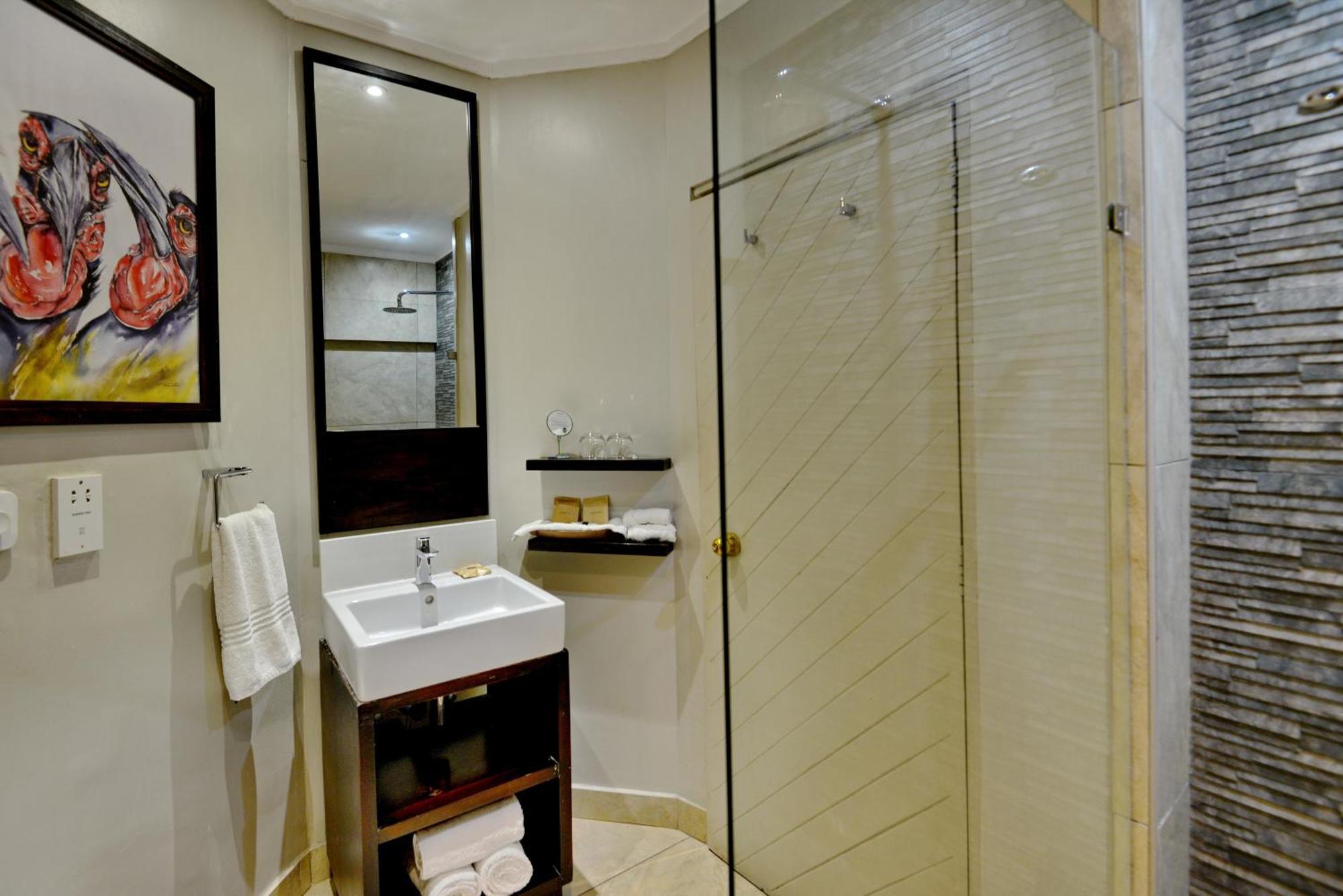 Victoria Falls Safari Lodge Bagian luar foto