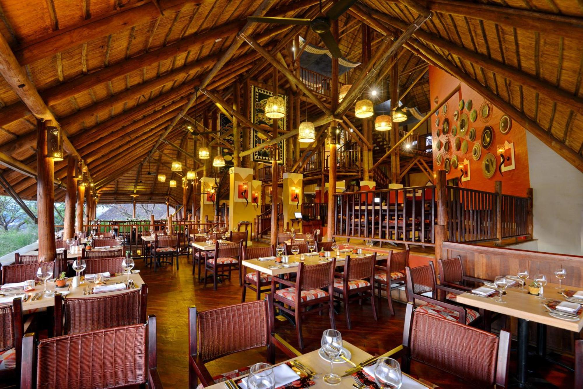 Victoria Falls Safari Lodge Bagian luar foto