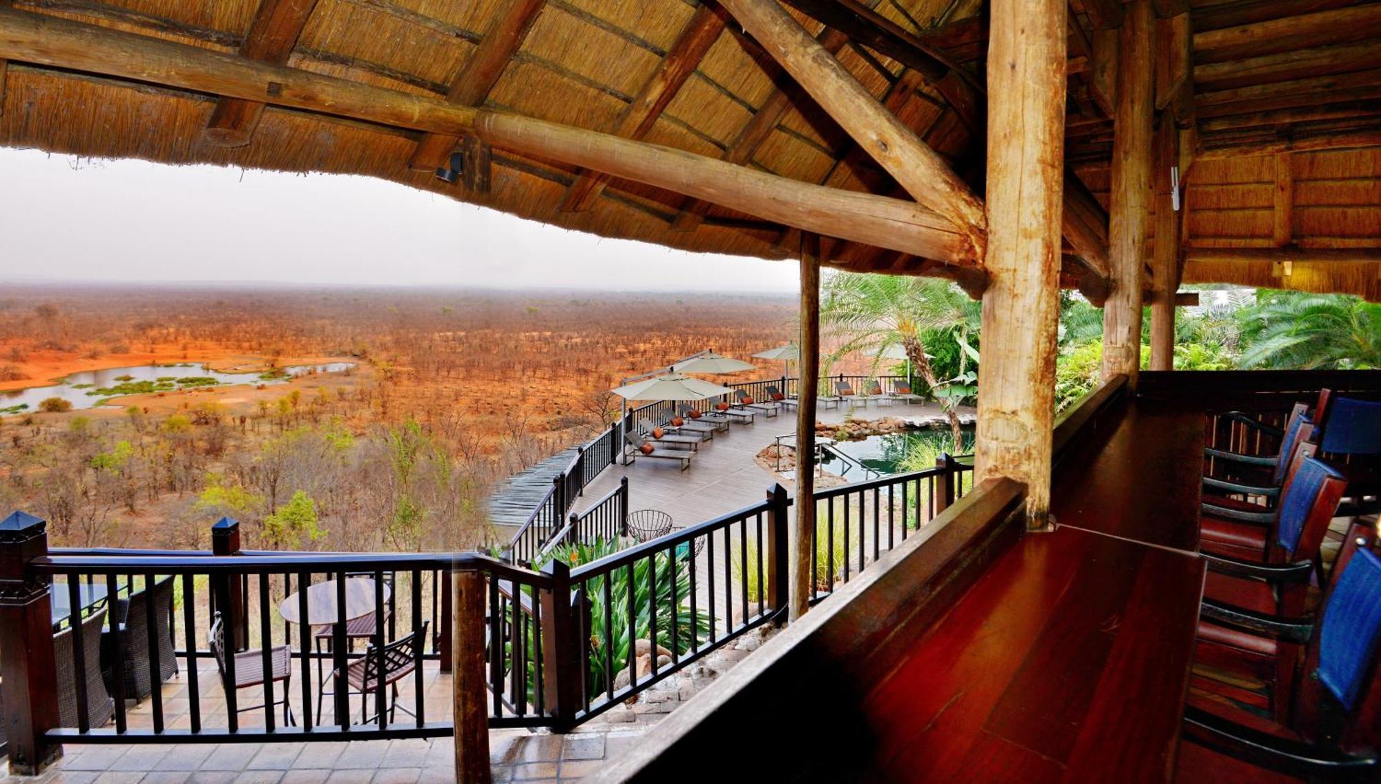 Victoria Falls Safari Lodge Bagian luar foto